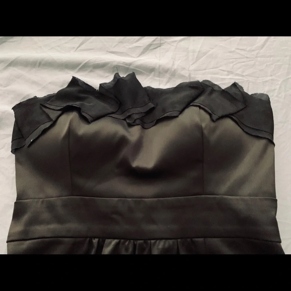 MAX & CLEO Size 4 black mini dress - Picture 3 of 5